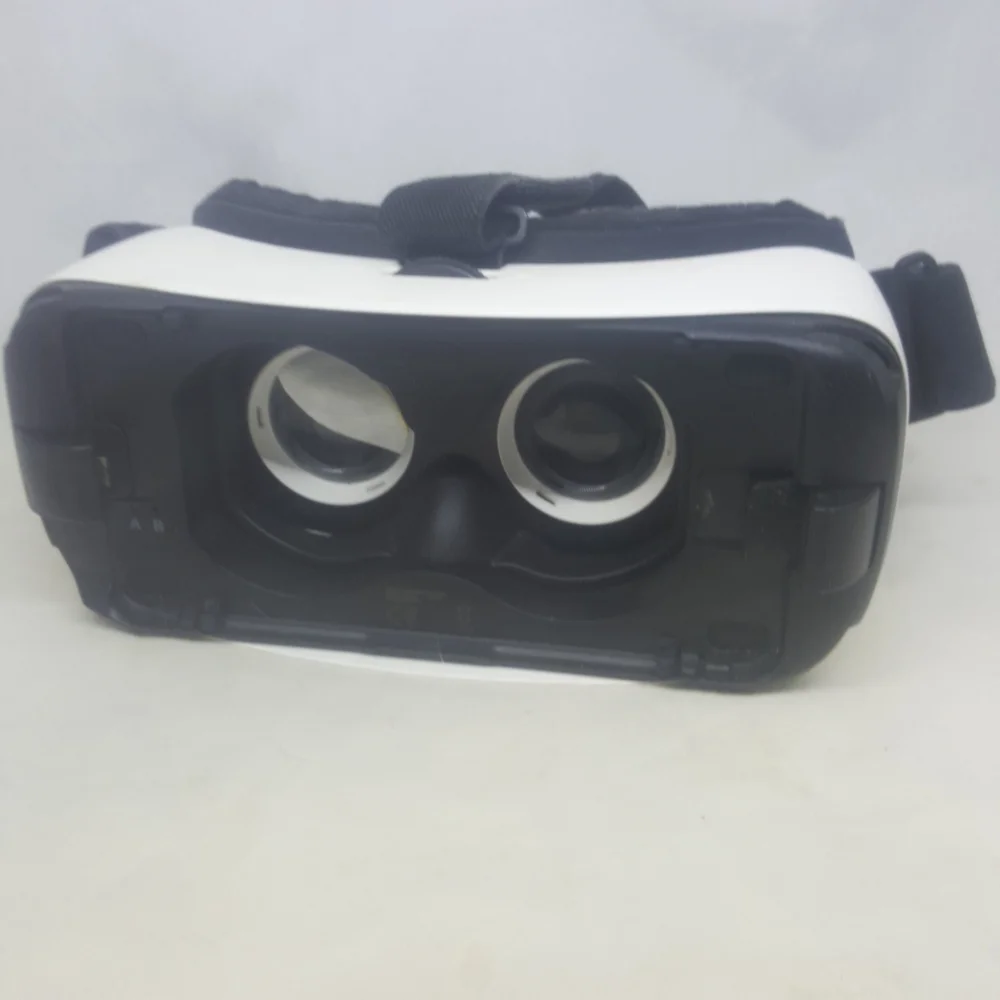 Samsung Gear VR first edition, used